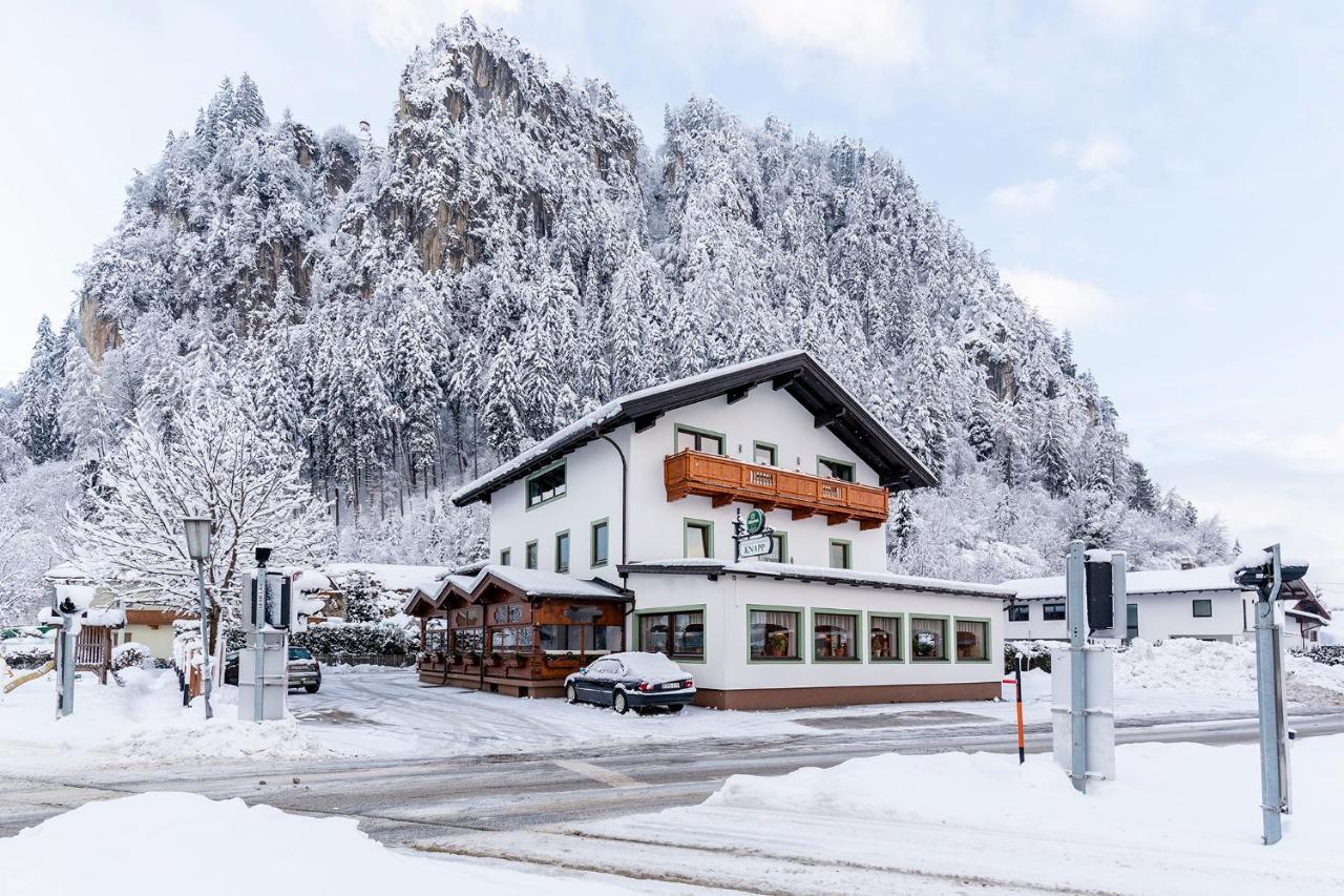 Gasthof Pension Knapp ستراس ام زيلرتال المظهر الخارجي الصورة